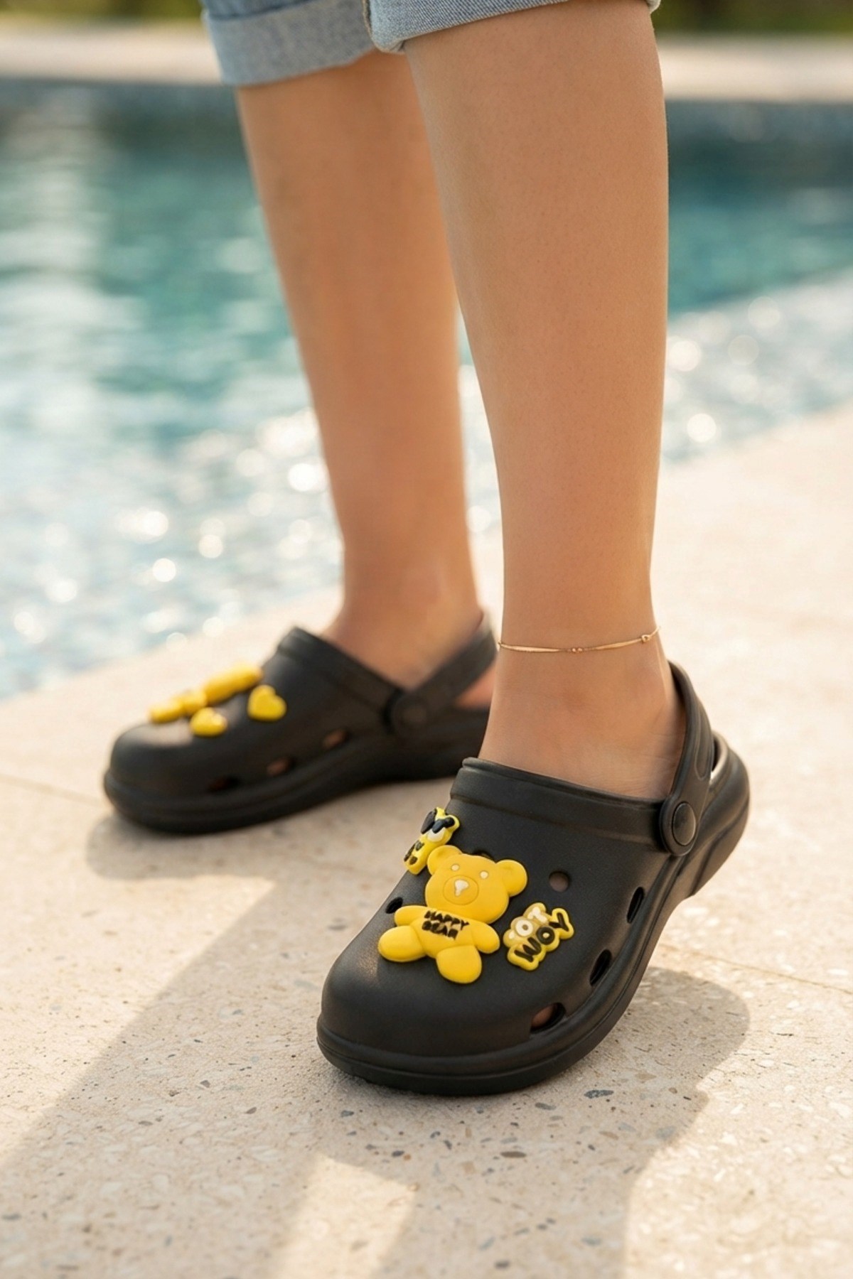 Siyah Sarı Ayıcıklı Kreş Sahil Plaj Havuz Terliği Unisex Çocuk Terlik & Sandalet 2