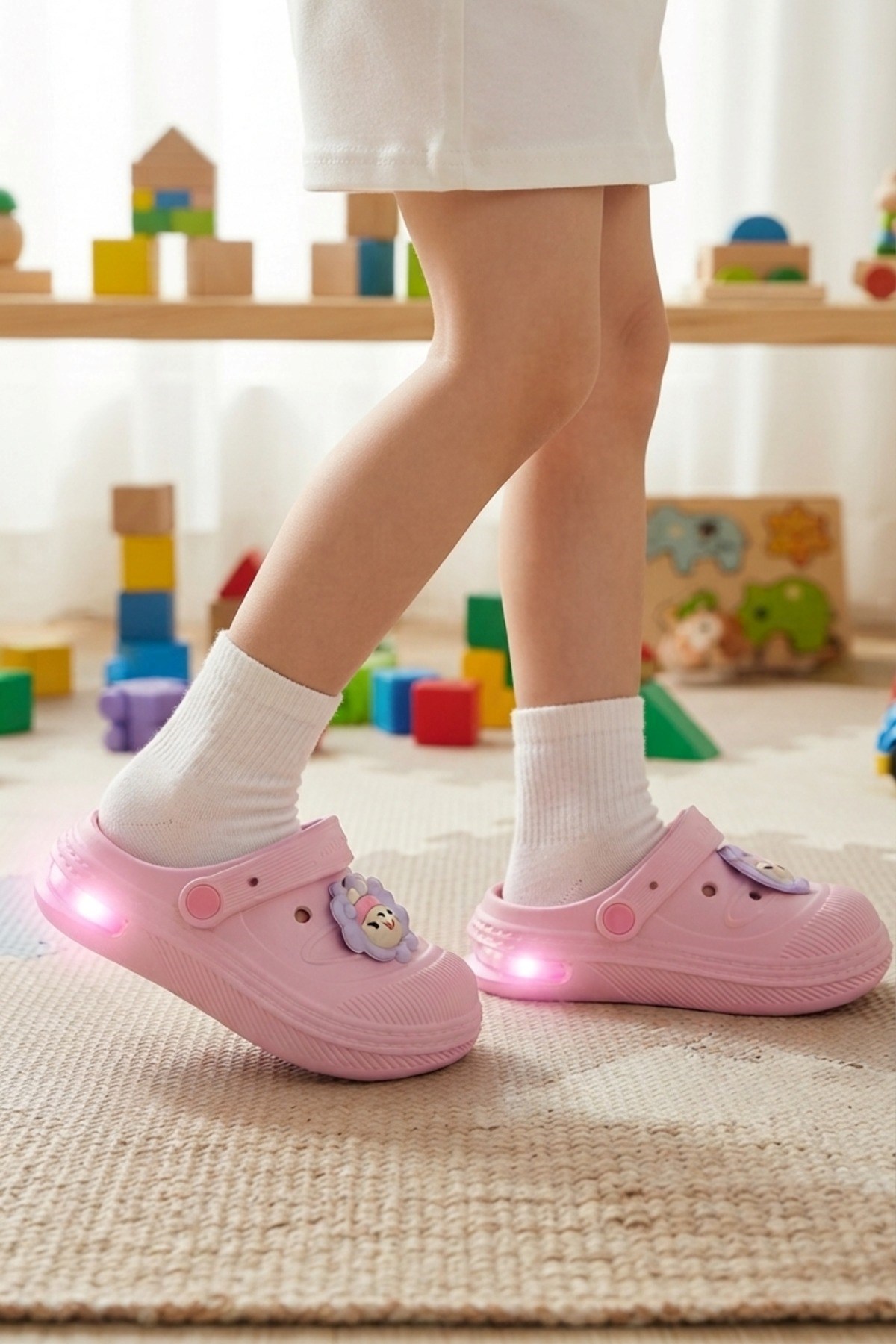 Pembe Günlük Sahil Plaj Havuz Kreş Işıklı Kız Çocuk Terlik & Sandalet 3
