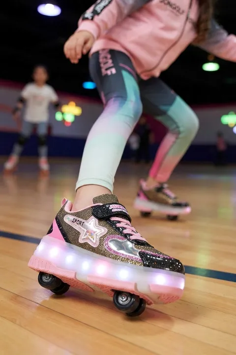 Siyah Pembe Işıklı Tekerlekli Kız Çocuk Patenli Spor Ayakkabı