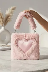 Pembe Peluş Kalp Desenli Kare Kadın El Çantası 4