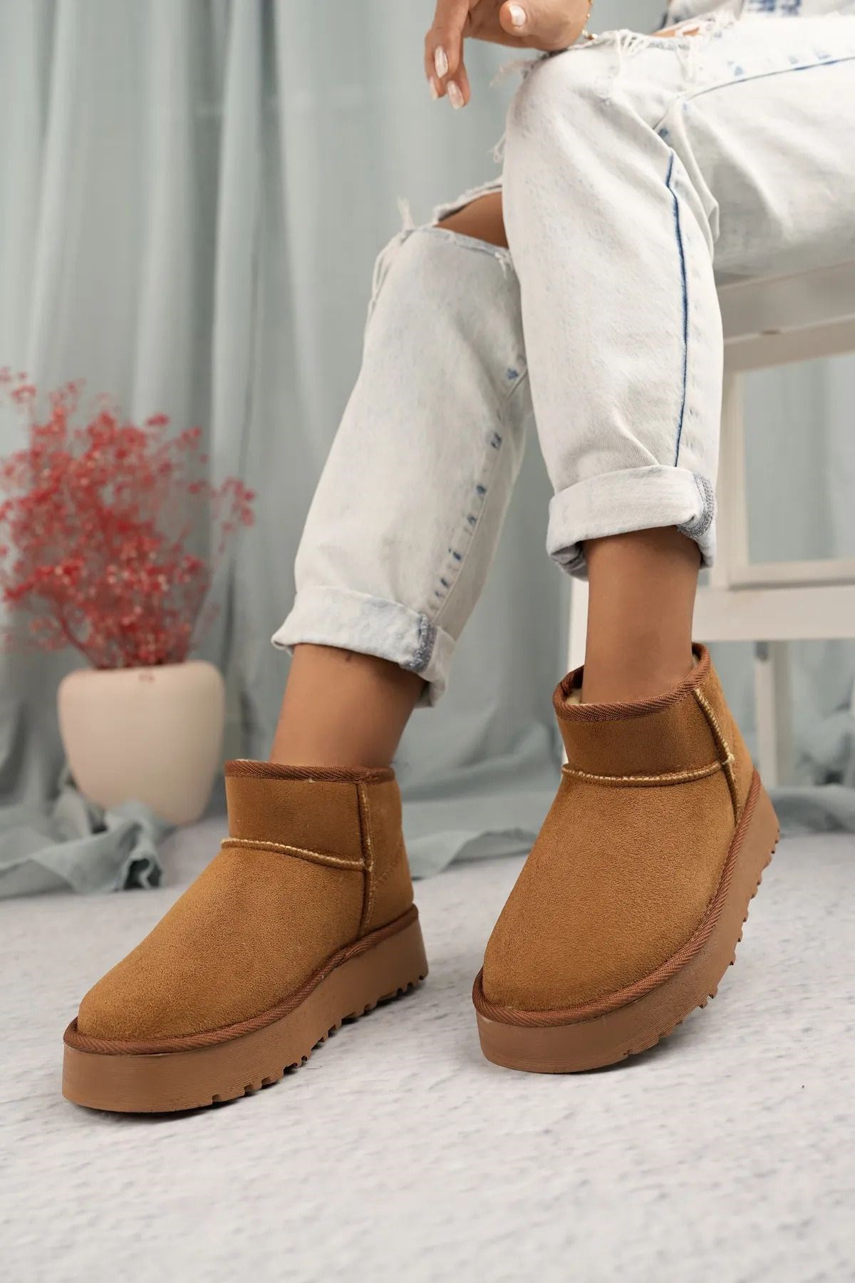 Taba İçi Kürklü Kalın Taban Bilekte Kısa Soğuğa Dayanıklı Süet Kadın Bot & Bootie 3