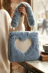 Mavi Peluş Kalp Desenli Kare Kadın El Çantası 3